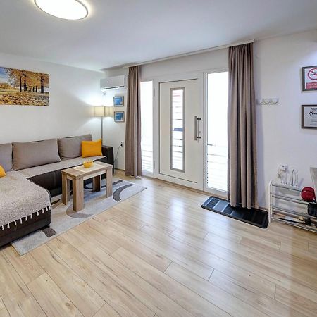 Apartman Nena Pirot Kültér fotó