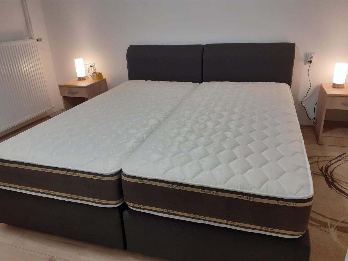 Apartman Nena Pirot Kültér fotó