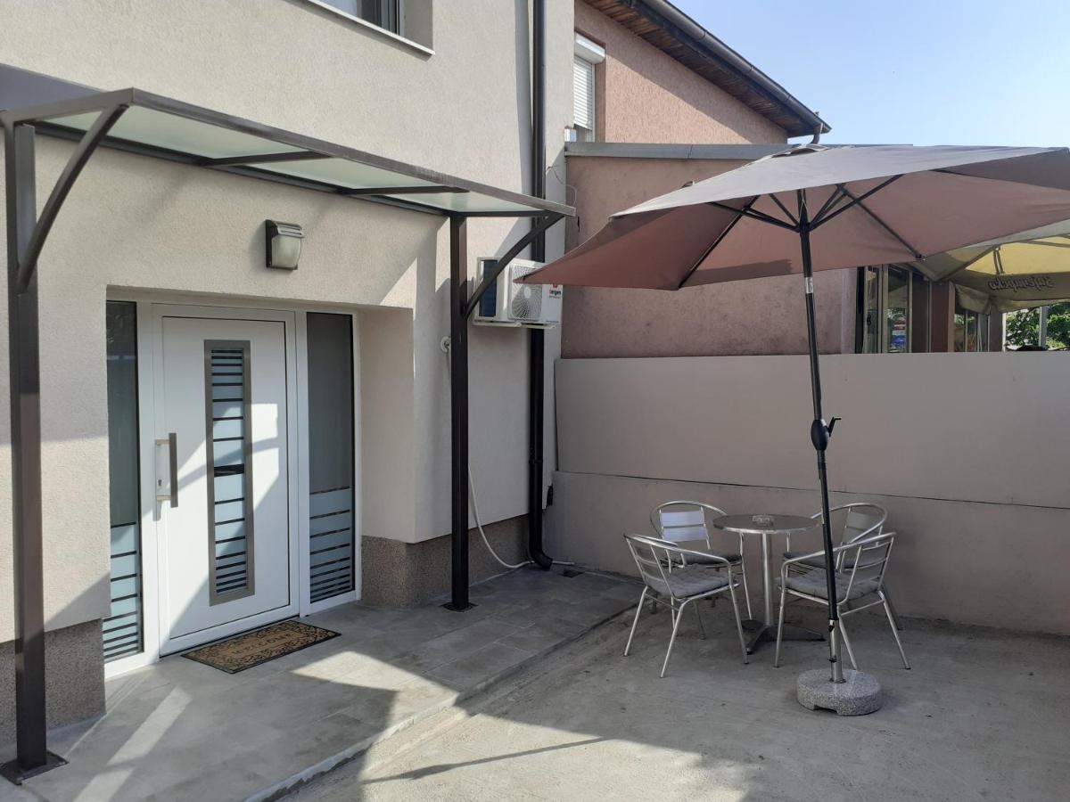 Apartman Nena Pirot Kültér fotó