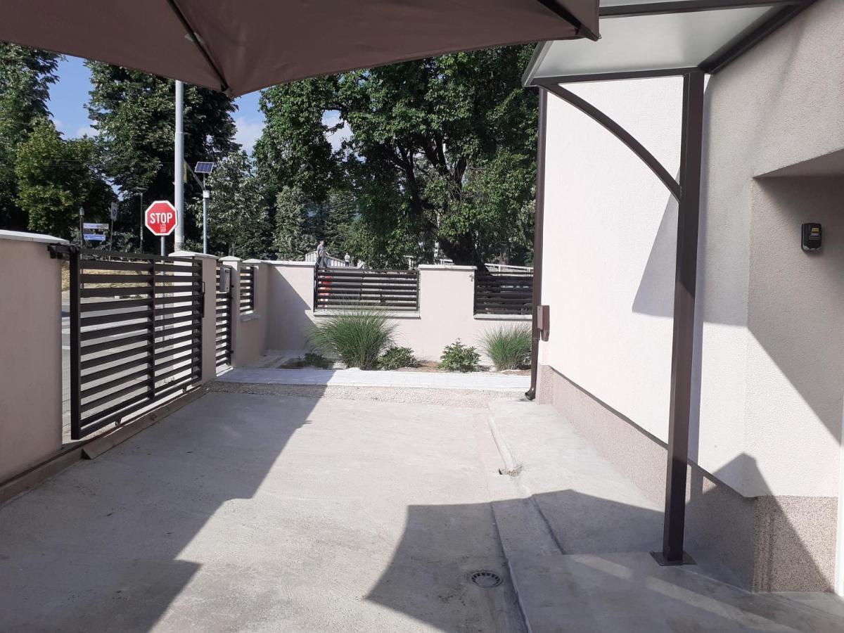 Apartman Nena Pirot Kültér fotó