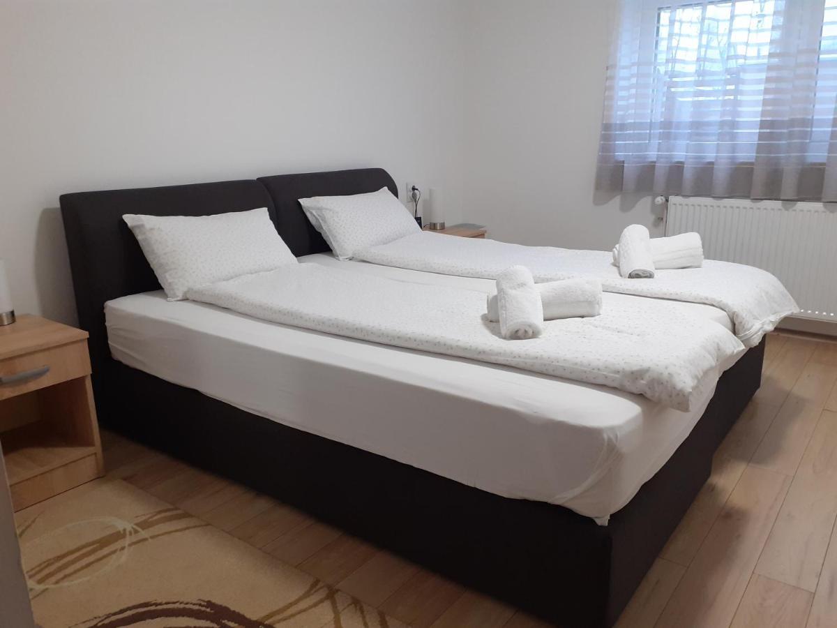 Apartman Nena Pirot Kültér fotó