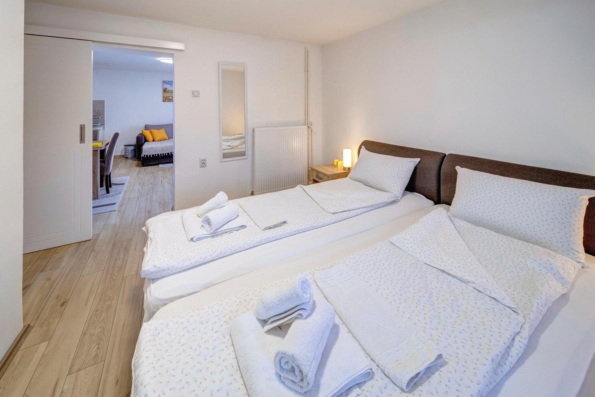 Apartman Nena Pirot Kültér fotó